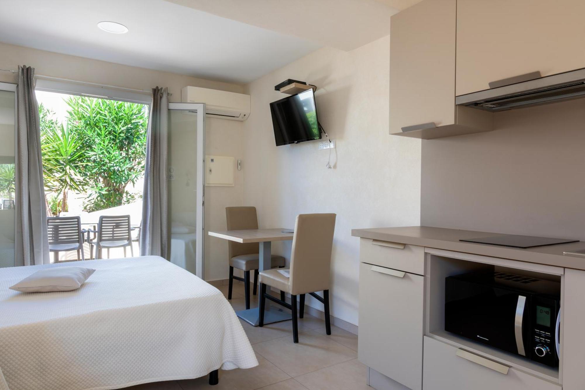 Hotel Et Residence Ta Kladia - Omigna Cargese Bagian luar foto