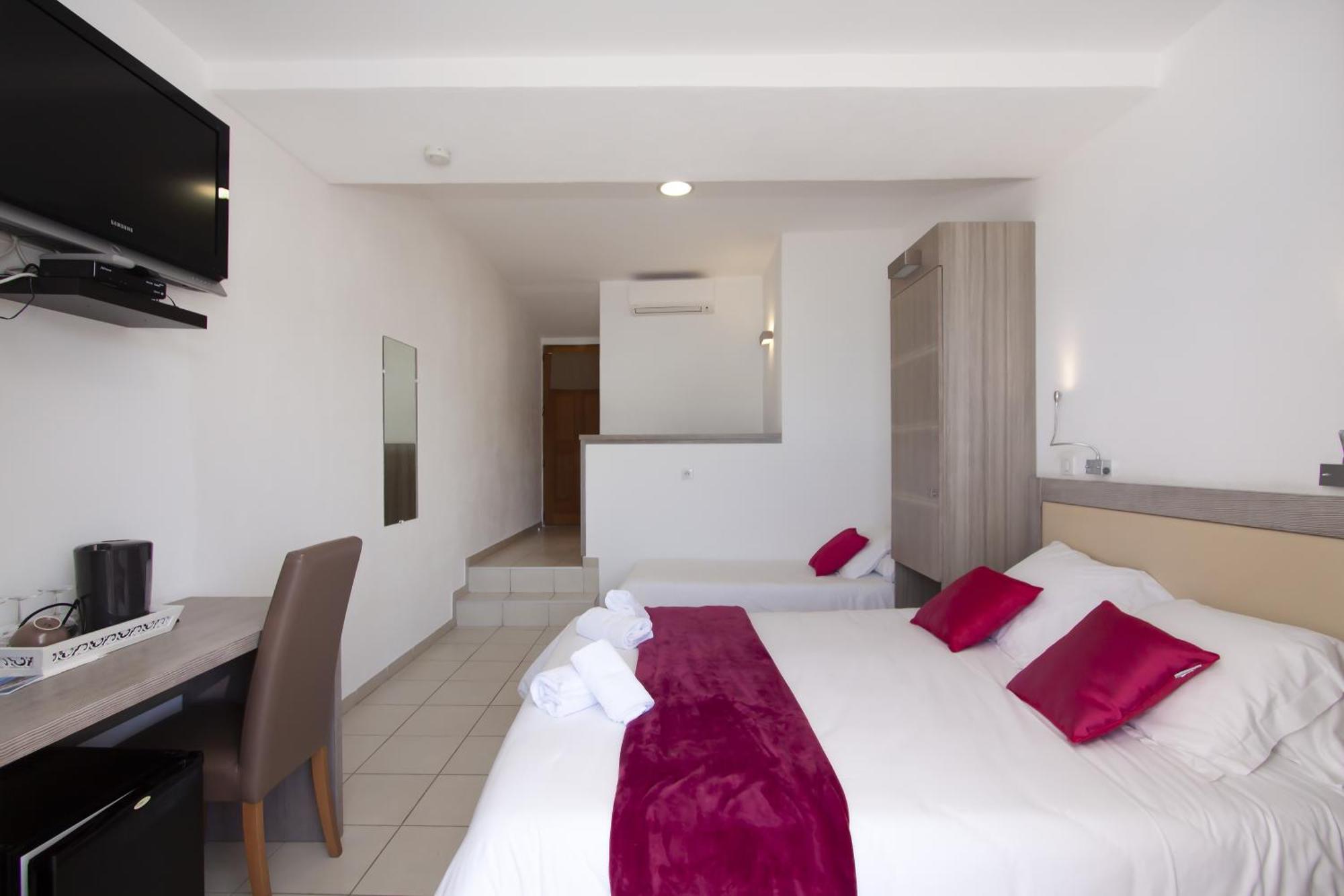 Hotel Et Residence Ta Kladia - Omigna Cargese Bagian luar foto