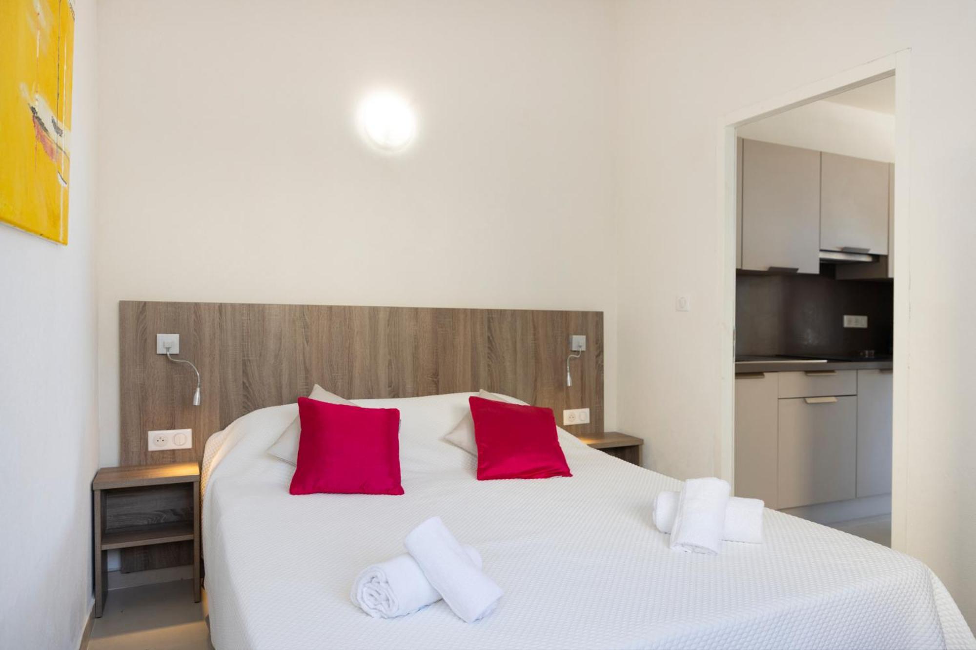 Hotel Et Residence Ta Kladia - Omigna Cargese Bagian luar foto